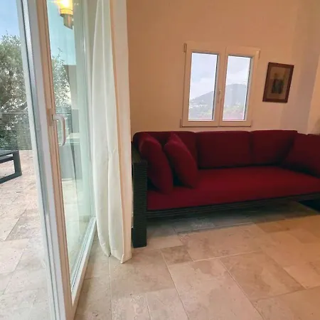 Royal Domain, Entire, Bnbrickeys Villa