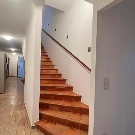 Villa Royal Domain, Entire, Bnbrickeys
