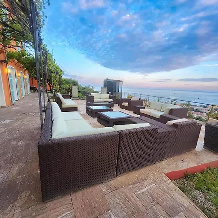 Royal Domain, Entire, Bnbrickeys Villa *