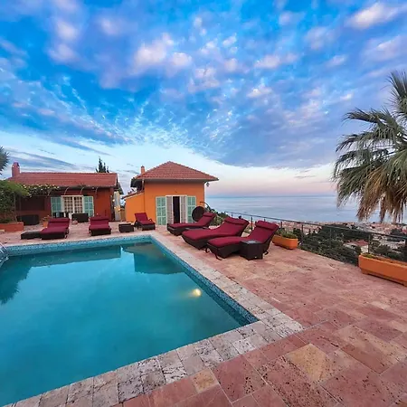 Royal Domain, Entire, Bnbrickeys Villa *