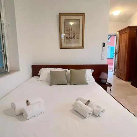 Royal Domain, Entire, Bnbrickeys * Menton